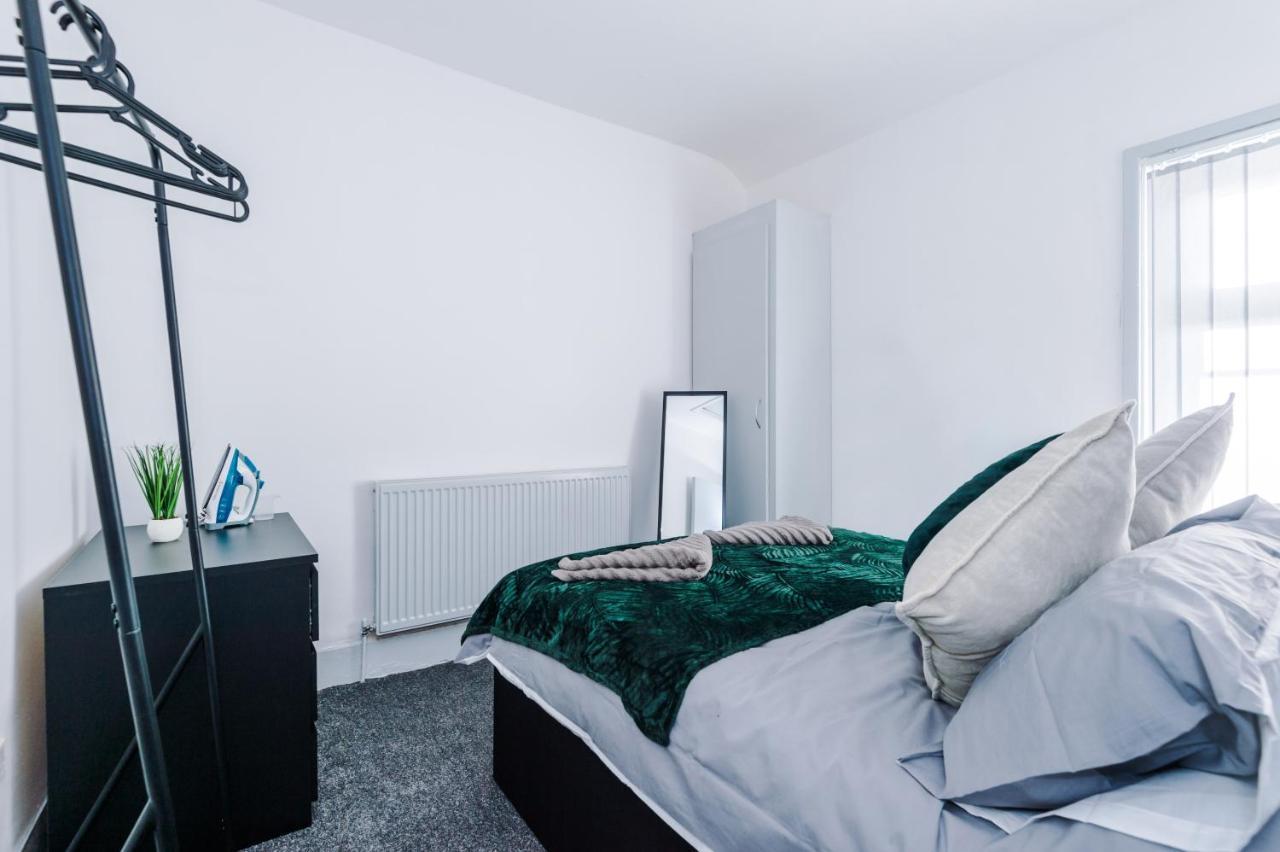 Snug Anfield House, Entire With Free Wifi & Netflix Liverpool